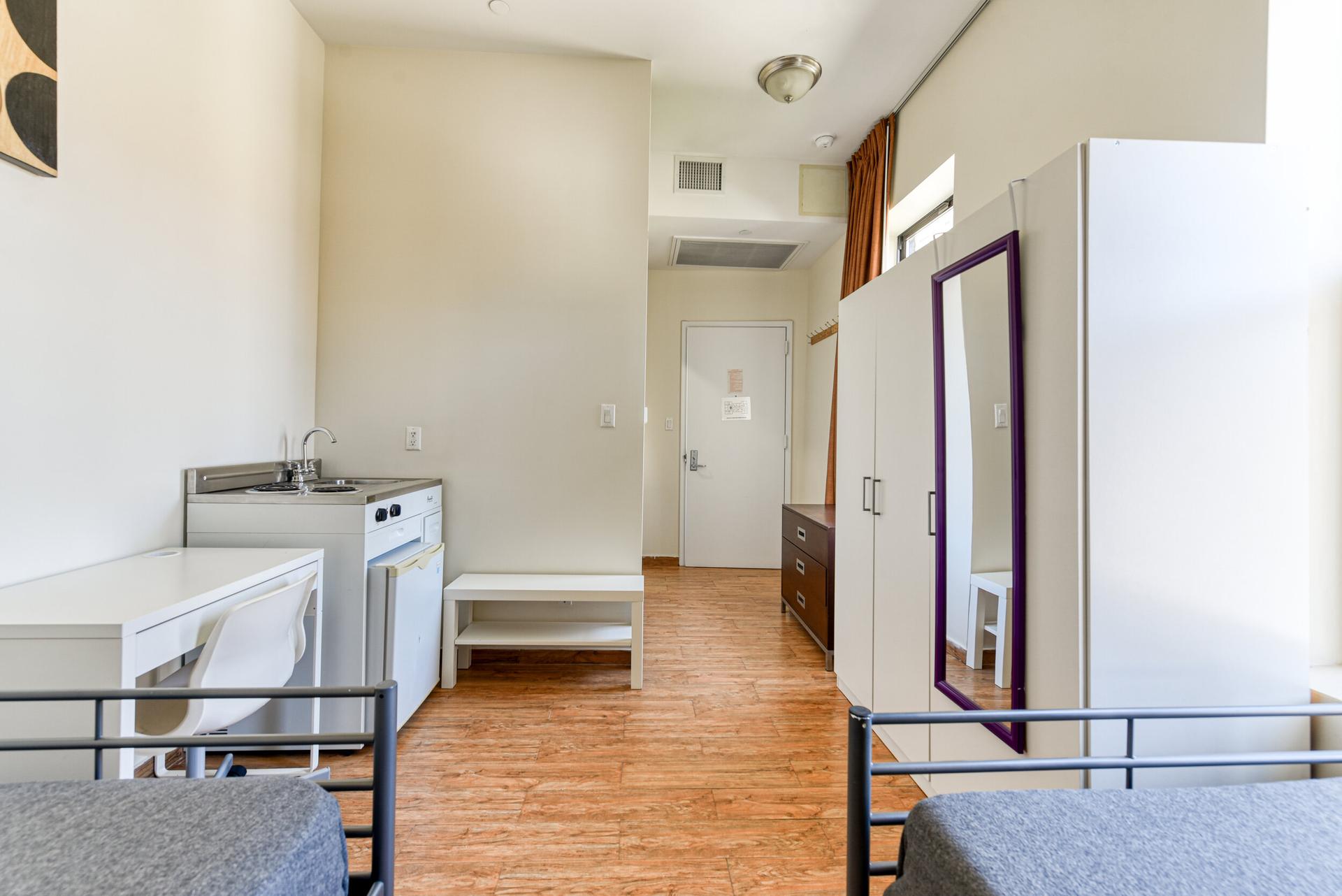 40x rule home rentals for students in Manhattan